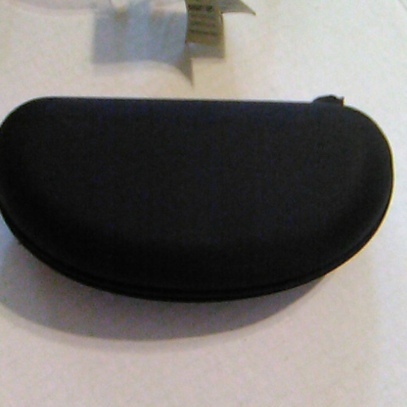 Nwt Cool Pink sunglasses and nylon case - Picture 4 of 7